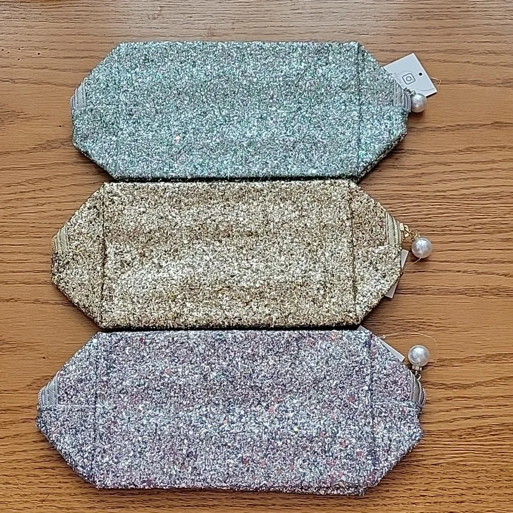 Glitter cosmetic bag - Picture 2 of 8